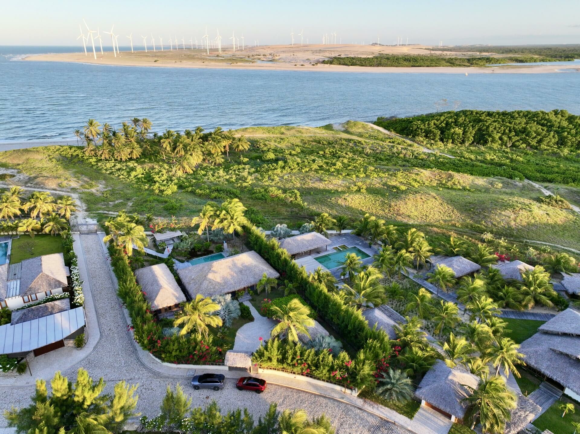 Imagem de Casa frente ao mar no condomínio Jaguaribe Villas, no Pontal do Maceió